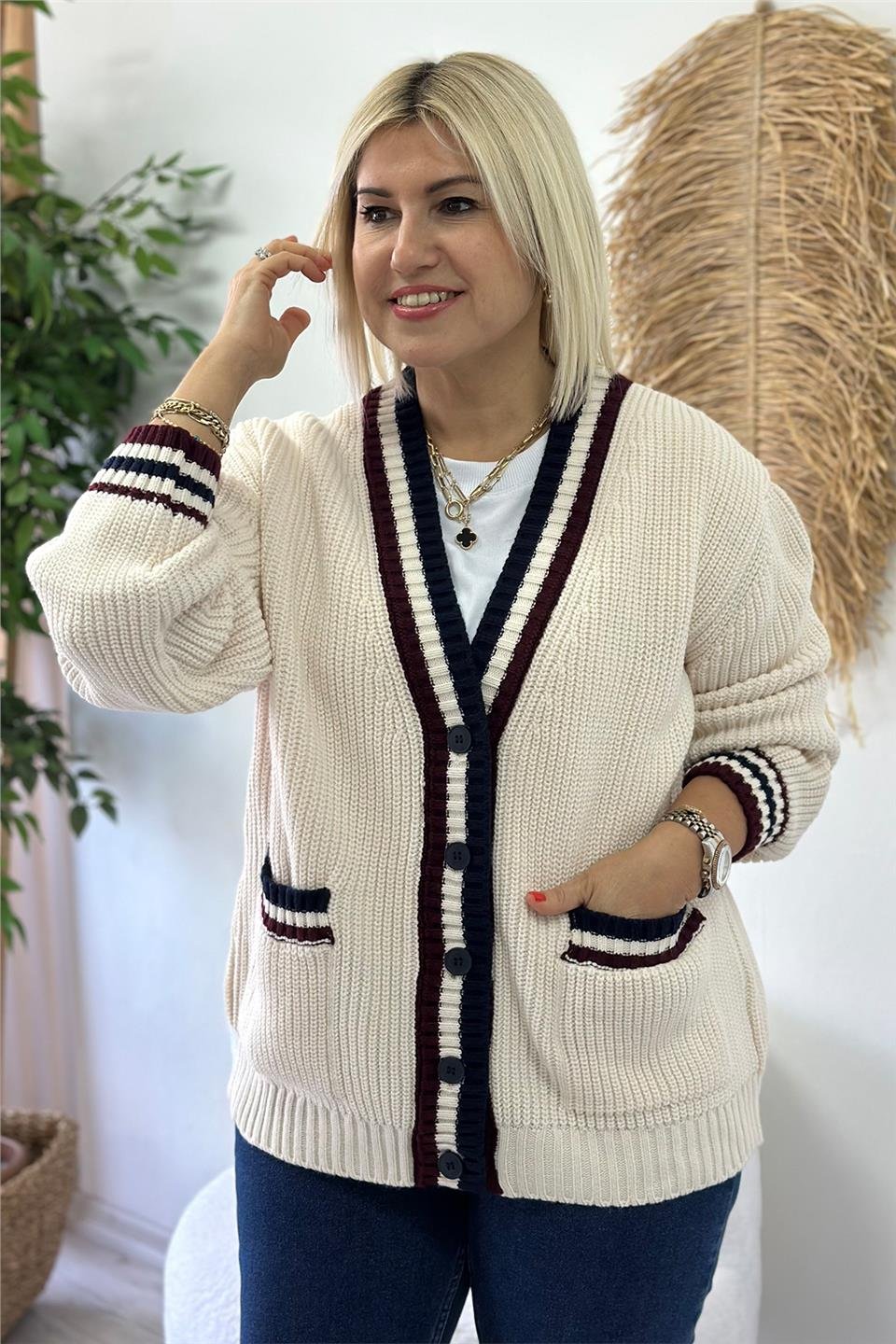 Bej Cepli Çizgi Geçişli Selanik HırkaUH24110918-BEJ-STD