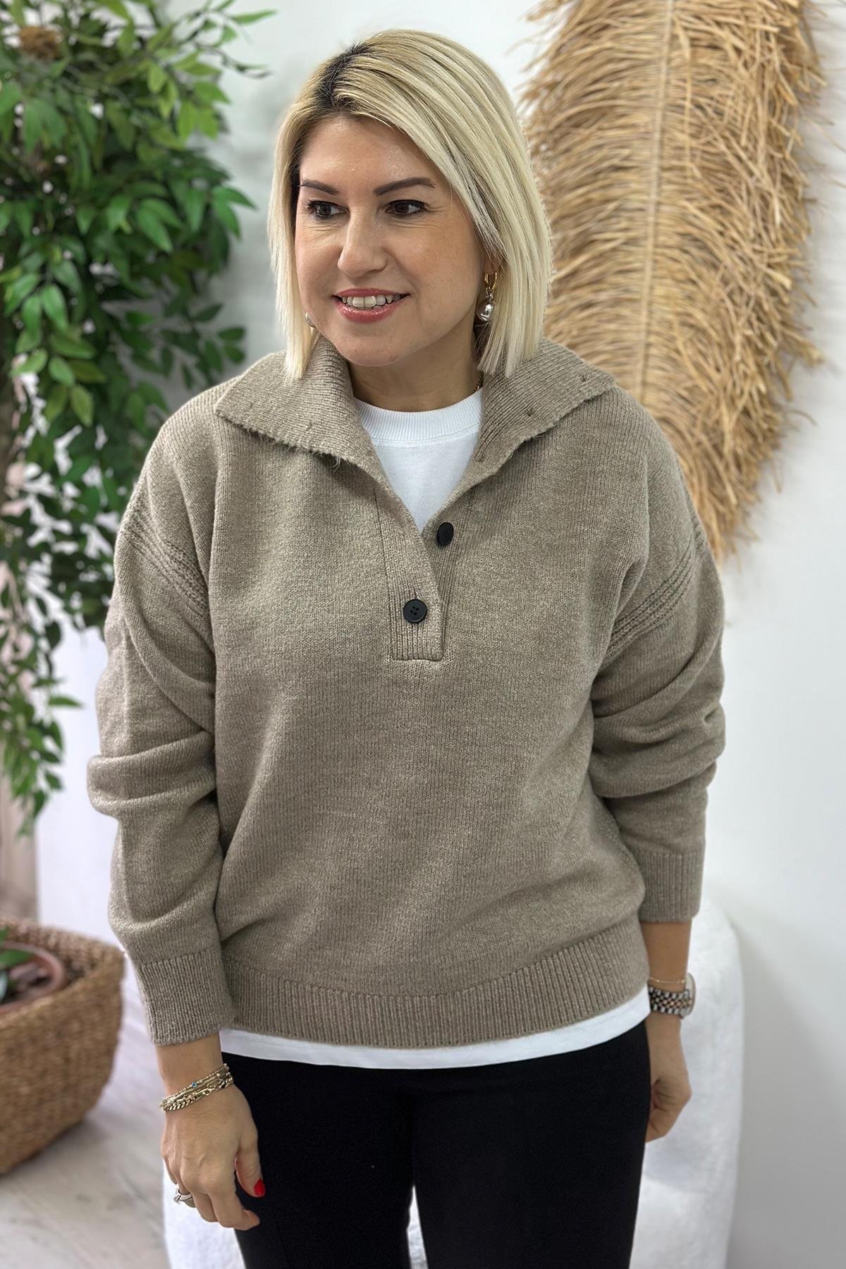 Bej Düğmeli Polo Yaka Triko KazakUT2501171-BEJ-STD