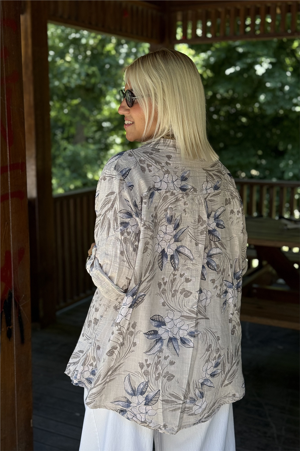 Bej Yasemin'in Yaprağı Desen Düğmeli GömlekGM20260043-BEJ-STD