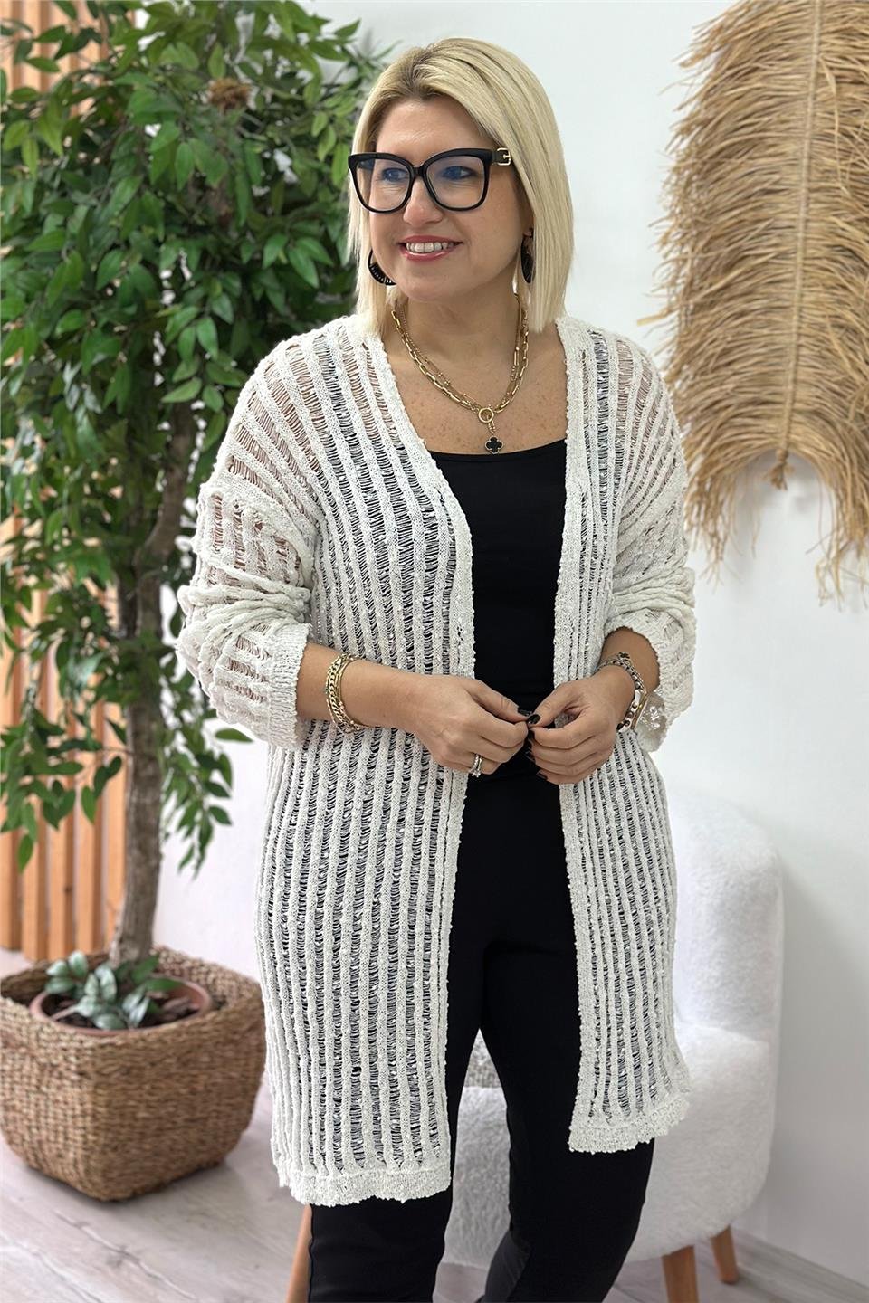 Beyaz Ajurlu Uzun HırkaUH24110924-BEYAZ-STD