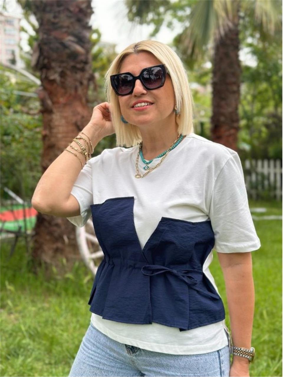 Beyaz Beli Büzgülü Garnili Tshirt UY217068-Beyaz