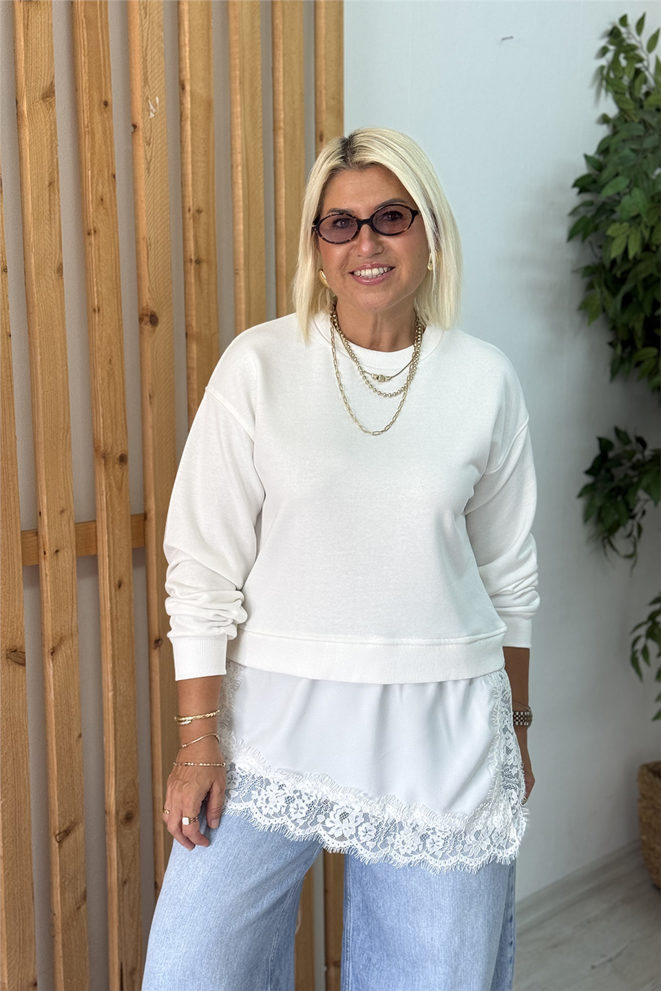 Beyaz Bisiklet Yaka Eteği Saten Dantelli SweatUSW26001003-BEYAZ-S