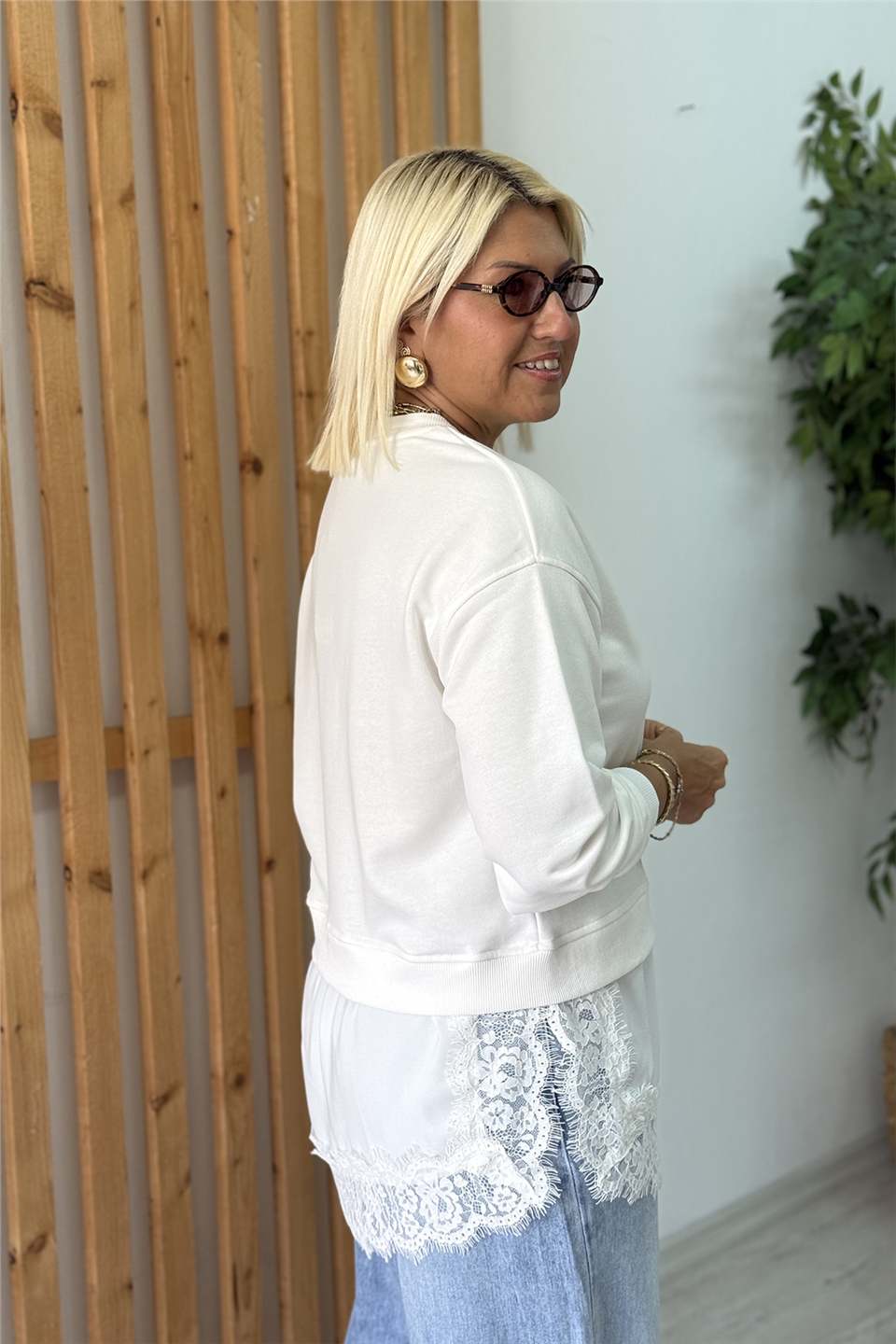 Beyaz Bisiklet Yaka Eteği Saten Dantelli SweatUSW26001003-BEYAZ-S
