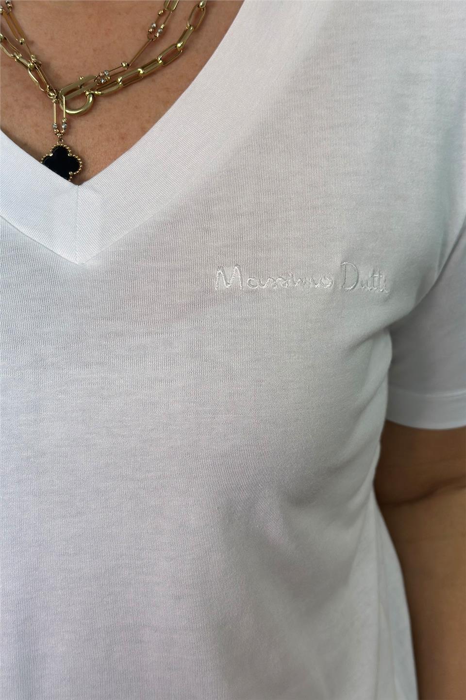 Beyaz V Yaka Basic TshirtUTS25002058-BEYAZ-S