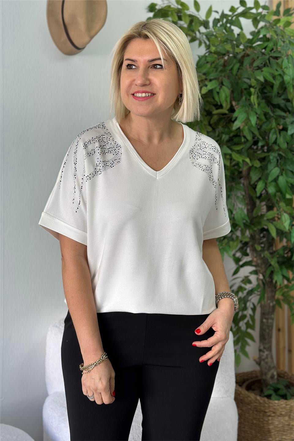 Beyaz V Yaka Omuzları Melek Kanatlı Taşlı Penye TShirtUTS25002063-BEYAZ-M/L