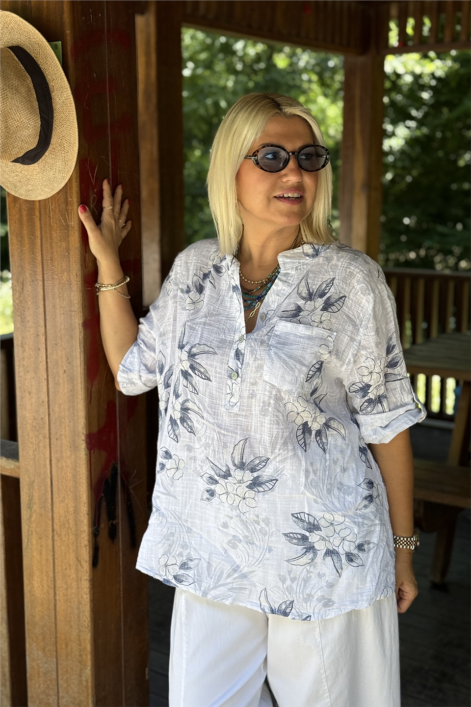Beyaz Yasemin'in Yaprağı Desen Düğmeli GömlekGM20260043-BEYAZ-STD