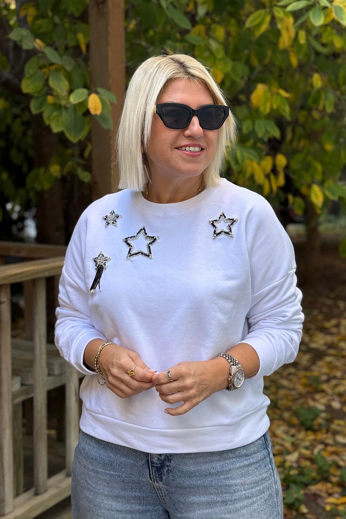 Beyaz Yıldız Nakışlı Taşlı SweatshirtUSW0243013-BEYAZ-S