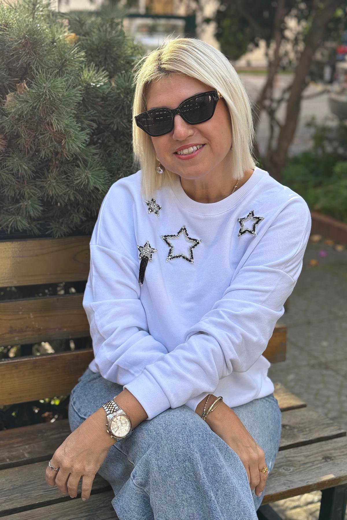 Beyaz Yıldız Nakışlı Taşlı SweatshirtUSW0243013-BEYAZ-S