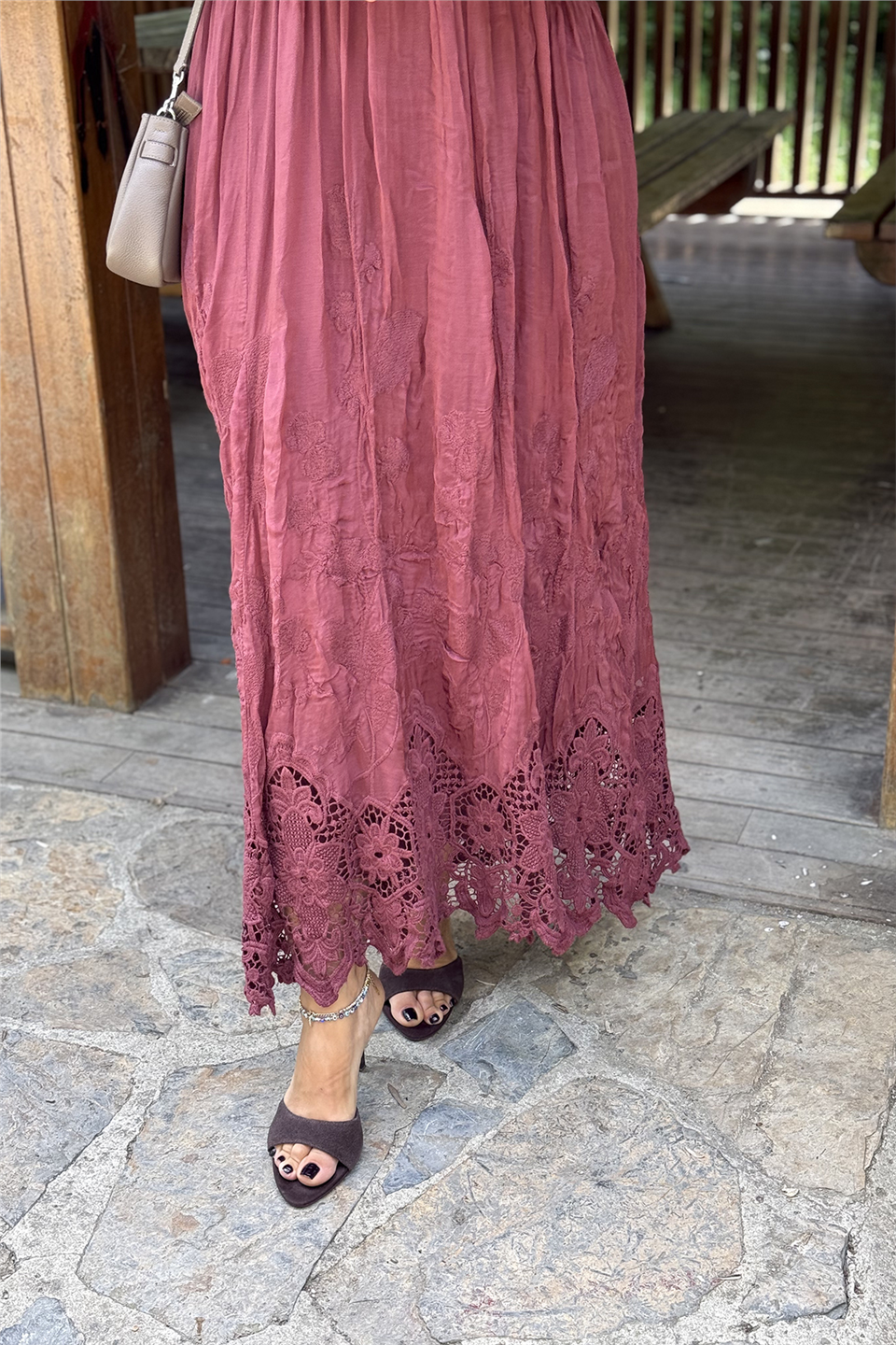 Bordo Askılı Sarmaşık Yaprak Kabartmalı Dantelli İpek ElbiseELB26001059-BORDO-STD