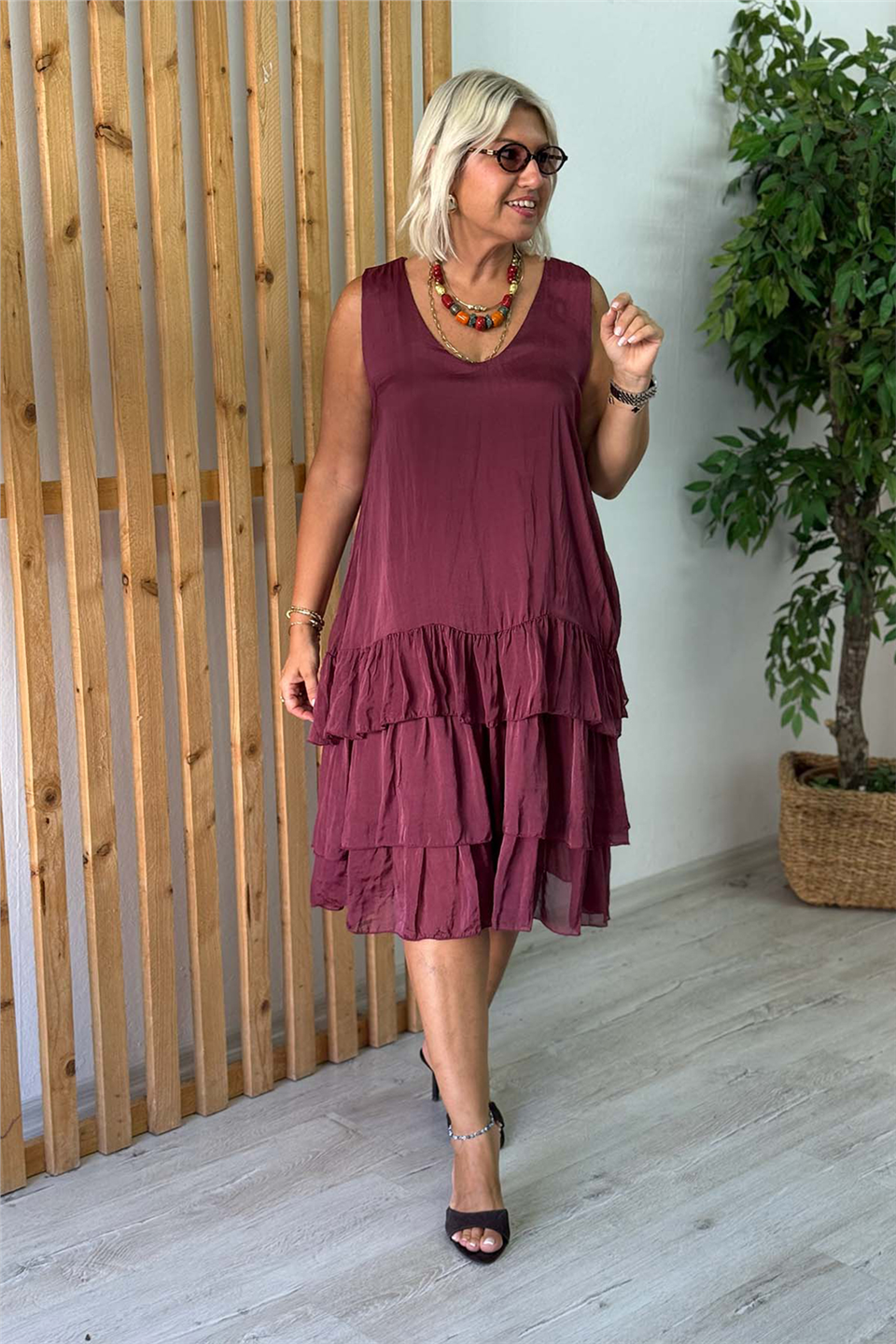 Bordo Eteği Kat Sıfır Kol İpek ElbiseELB26001110-BORDO-STD