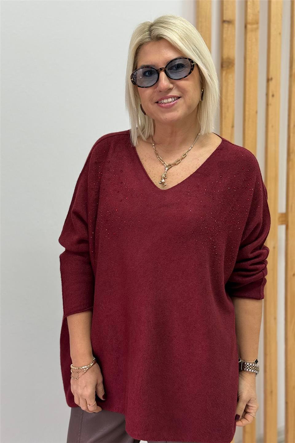 Bordo V Yaka Yakası Taş Baskılı Oversize Salaş TrikoUT24111052-BORDO-STD