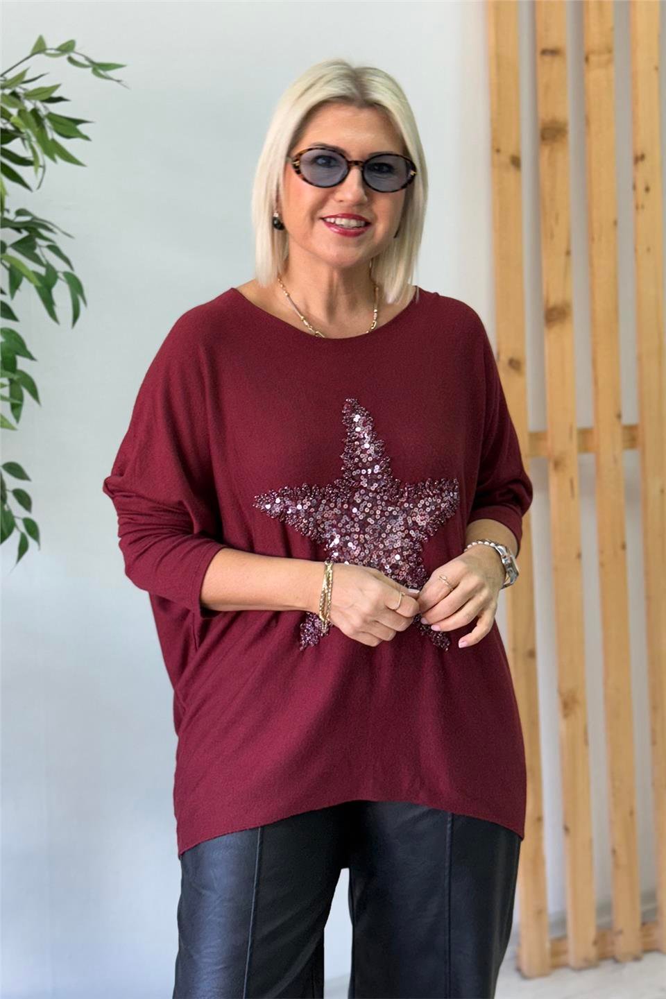 Bordo Yıldız İşlemeli Verev Kesim Tunik BluzUBL2412260-BORDO-STD