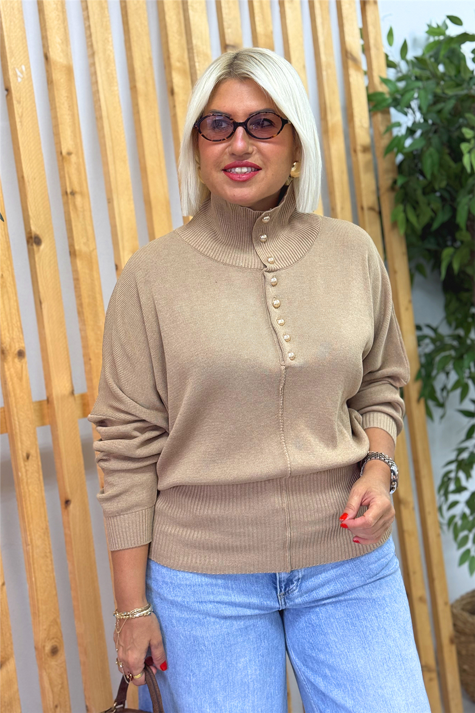 Camel Dik Yaka İnci Düğmeli Belden Oturtmalı TrikoUT26001074-CAMEL-STD