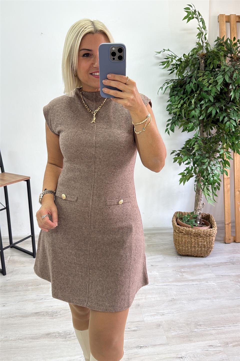 Camel Dil Yaka Gold Düğmeli Kolsuz Mini ElbiseELB25013119-CAMEL-STD