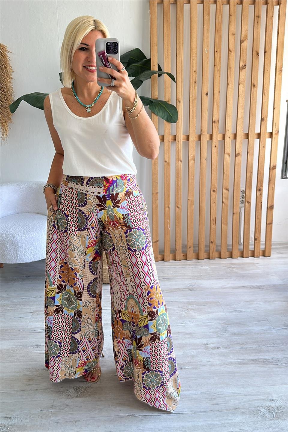 Çok Renkli Desenli Sırt Beli Lastikli Bol Paça PantolonUK224048120-COKRENKLI-STD