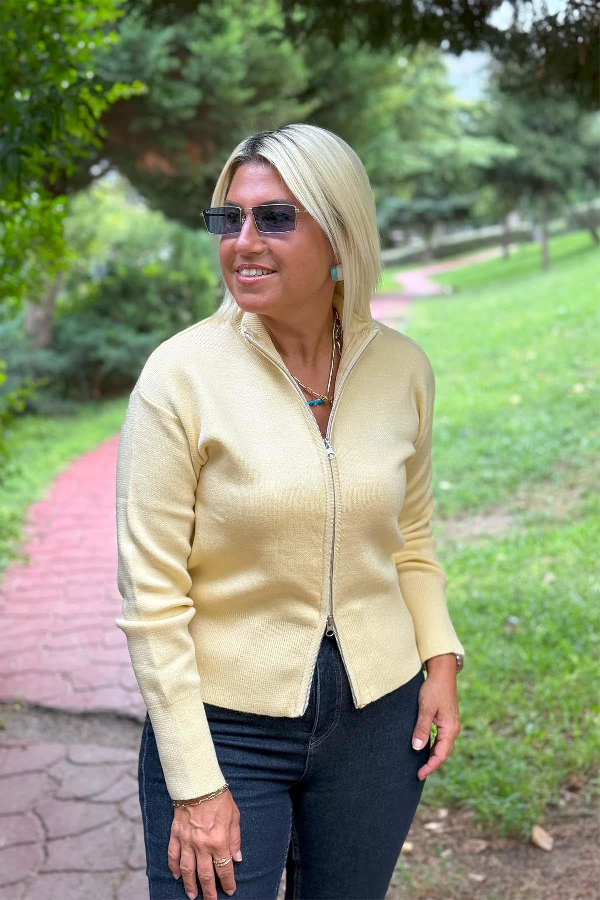 Dik Yaka Çift Fermuarlı Triko HırkaDKH20250909-SARI-STD