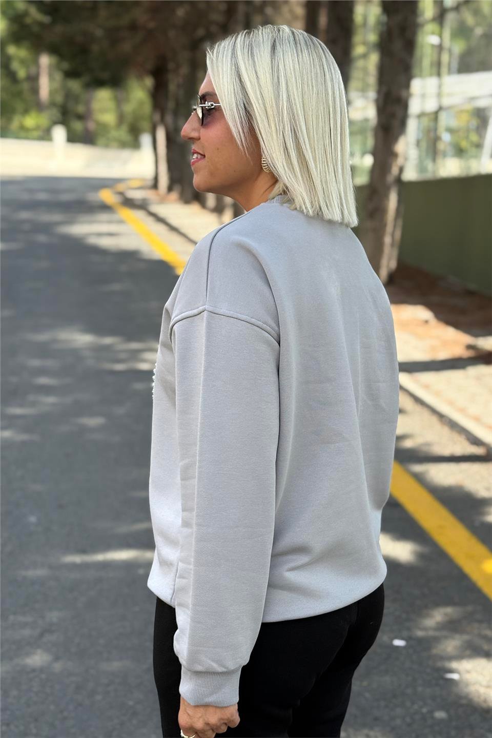 Gri Bisiklet Yaka Mın Taş İşlemeli SweatUSW0243017-GRI-S