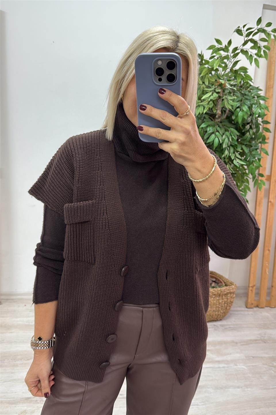 Kahve Cepli Selanik Örgü Düğmeli YelekDYL25000136-KAHVE-STD