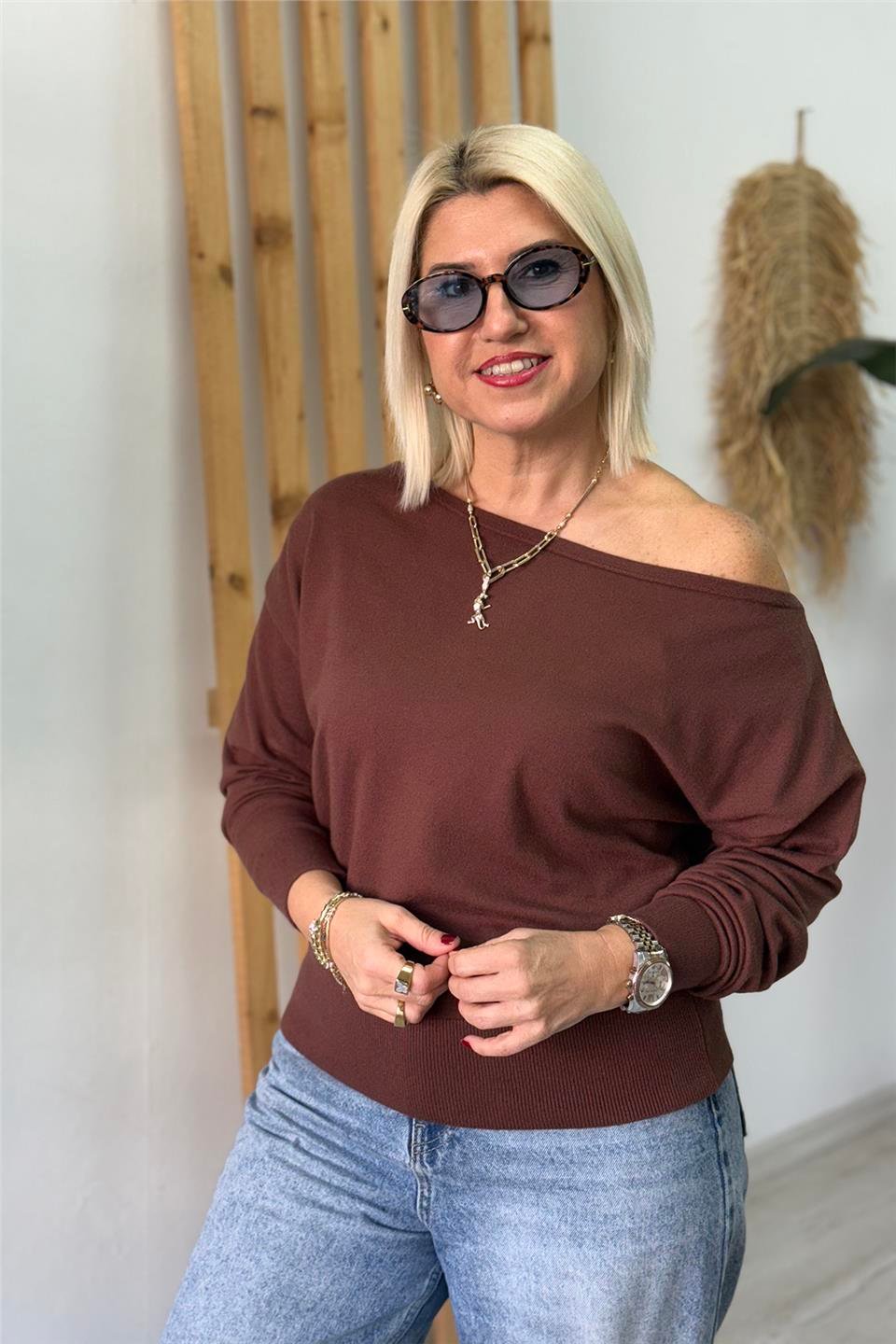 Kahve Omuz Detay Beli Lastikli Düz Renk TrikoUT26001024-KAHVE-STD