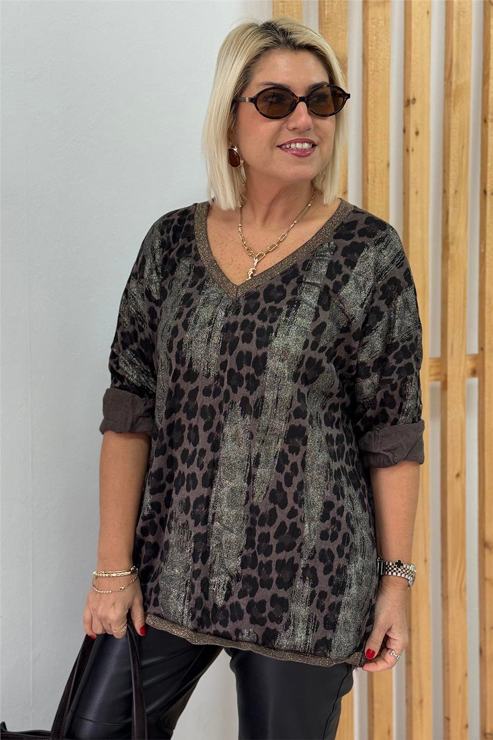 Kahve V Yaka Varak Baskılı Leopar BluzUT24111036-KAHVE-STD