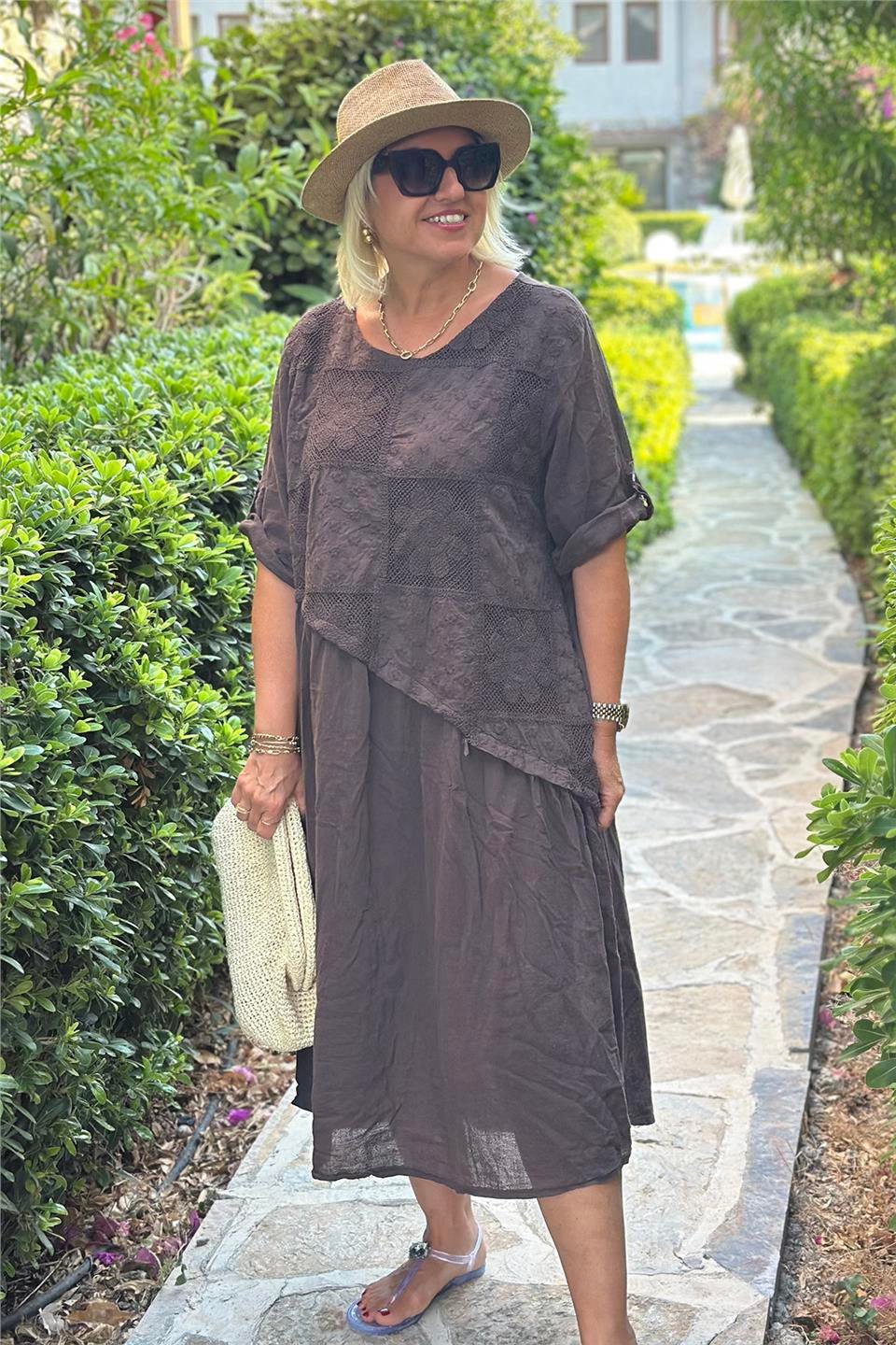 Kahverengi İthal Kabartma Nakış Pamuk ElbiseELB2401316-KAHVERENGI-STD