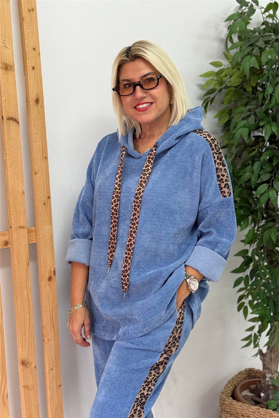 Kahverengi Kapüşonlu Leopar Şeritli İthal Kadife İkili TakımUTK2501181-MAVI-STD
