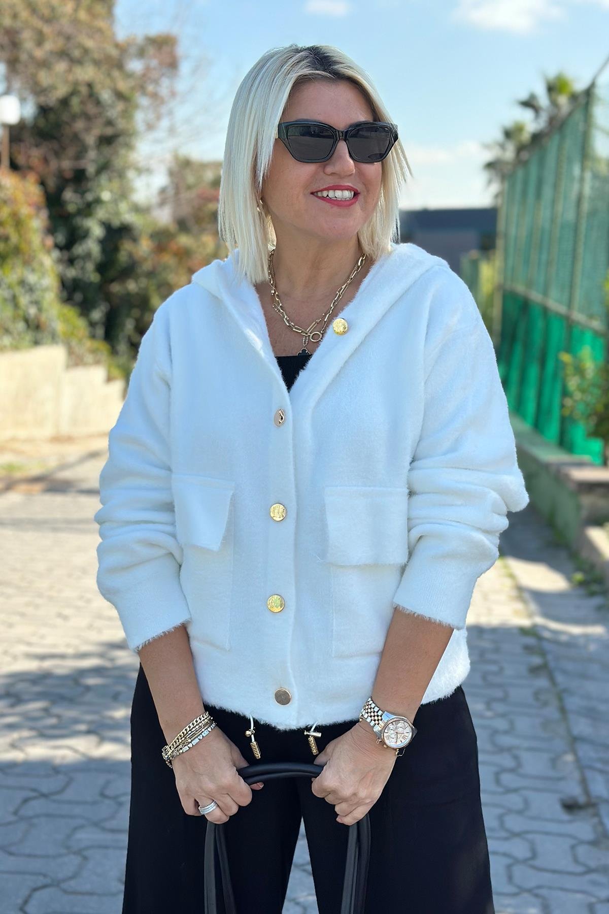 Kapşonlu Gold Düğmeli Angora HırkaDK2230144-BEYAZ-STD