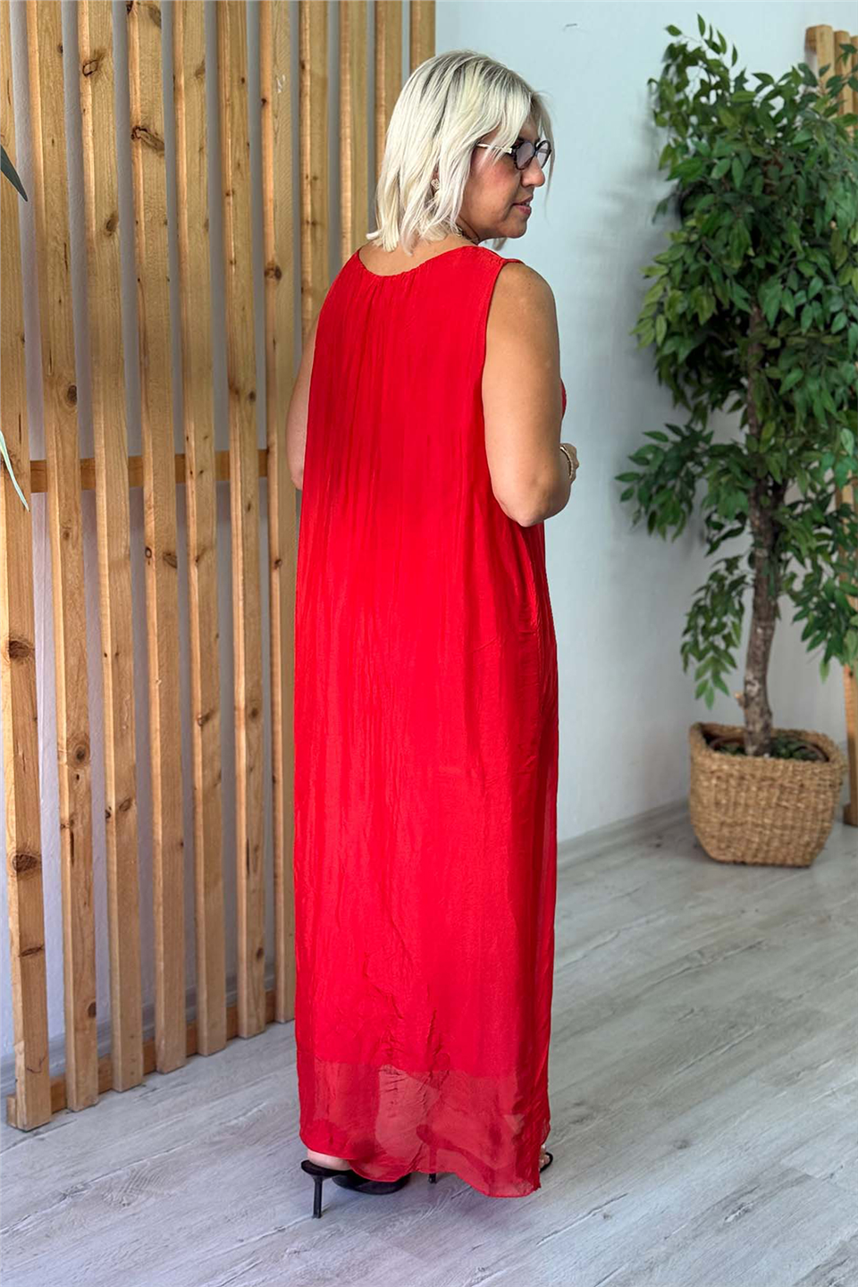Kırmızı Fırfır Detaylı Sıfır Kol Uzun İpek ElbiseELB26001112-KIRMIZI-STD