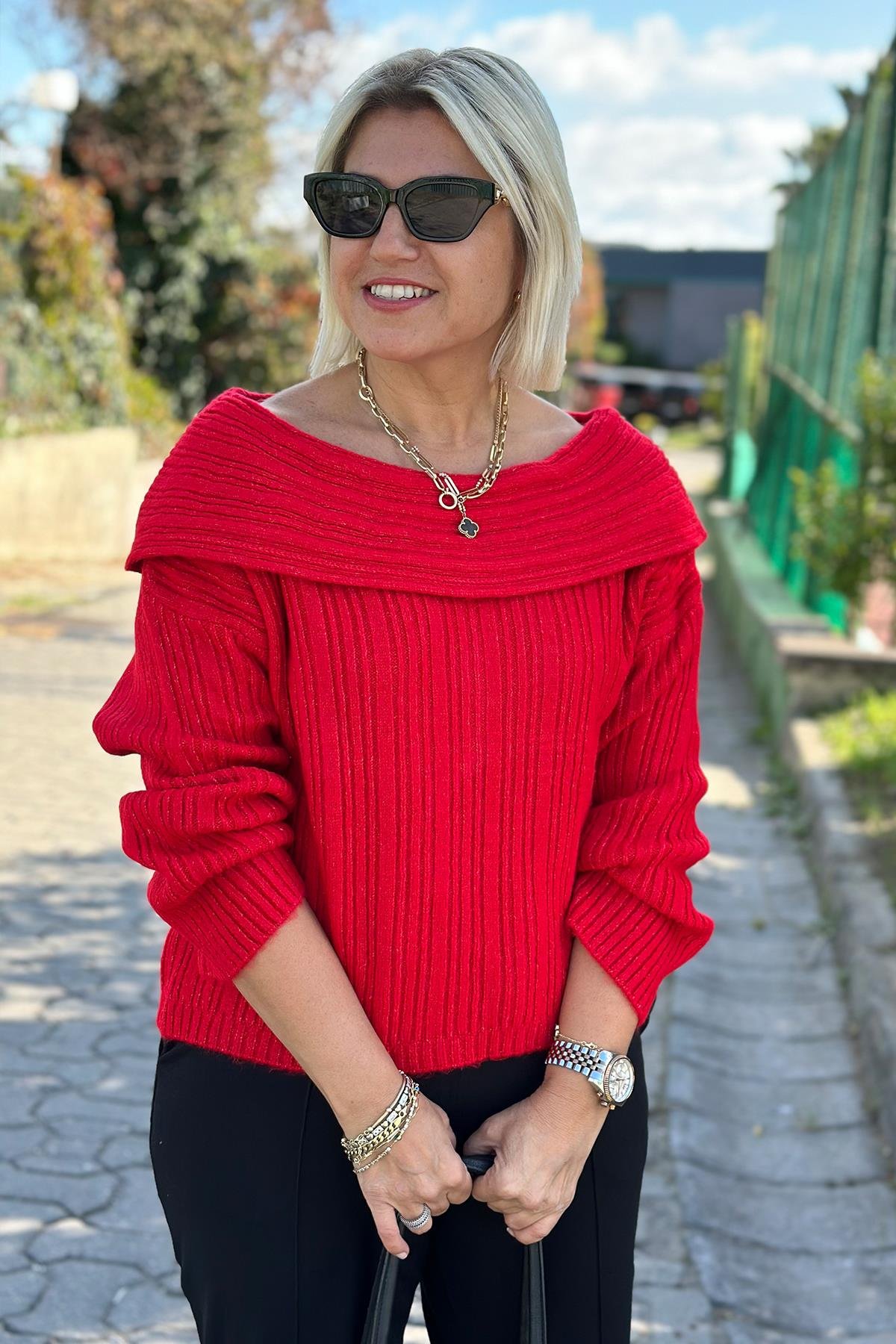 Kırmızı Madonna Yaka Yumoş TrikoDK2230147-KIRMIZI-STD