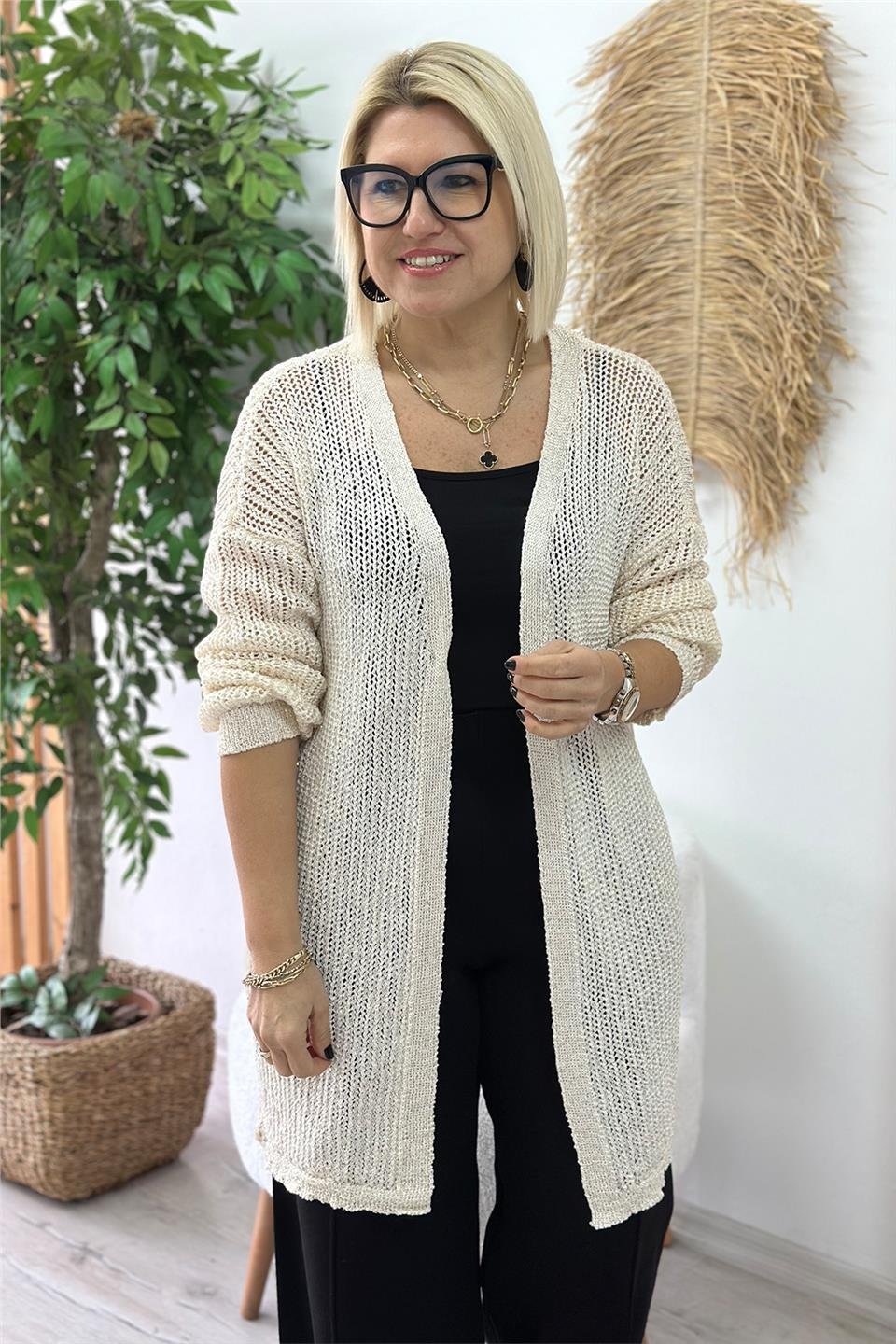 Krem Pullu Detaylı  Ajurlu Uzun HırkaUH24110925-KREM-STD