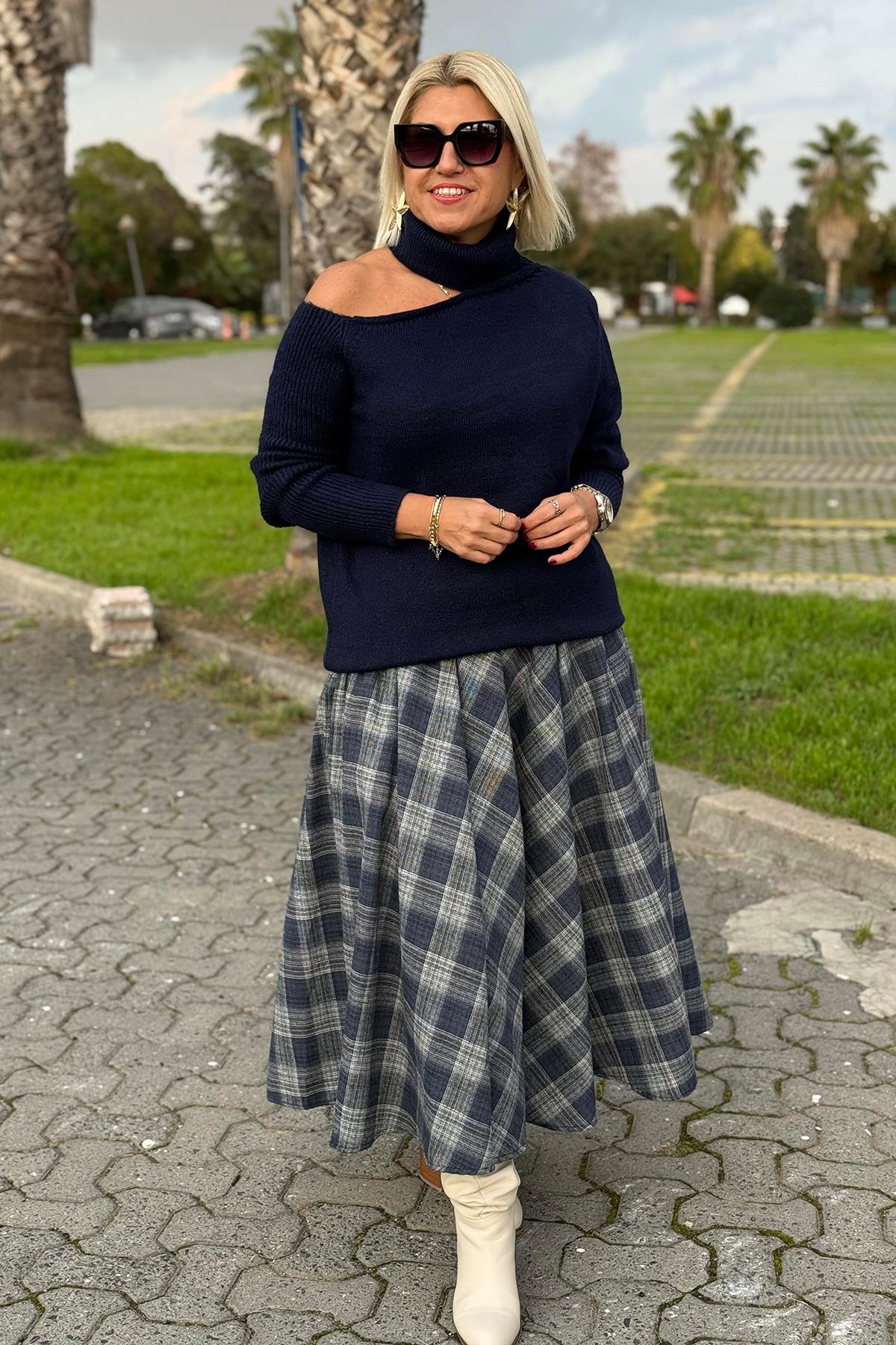 Lacivert Beli Lastikli Ekose Desen Cepli Kloş EtekAETK2500130-LACIVERT-S