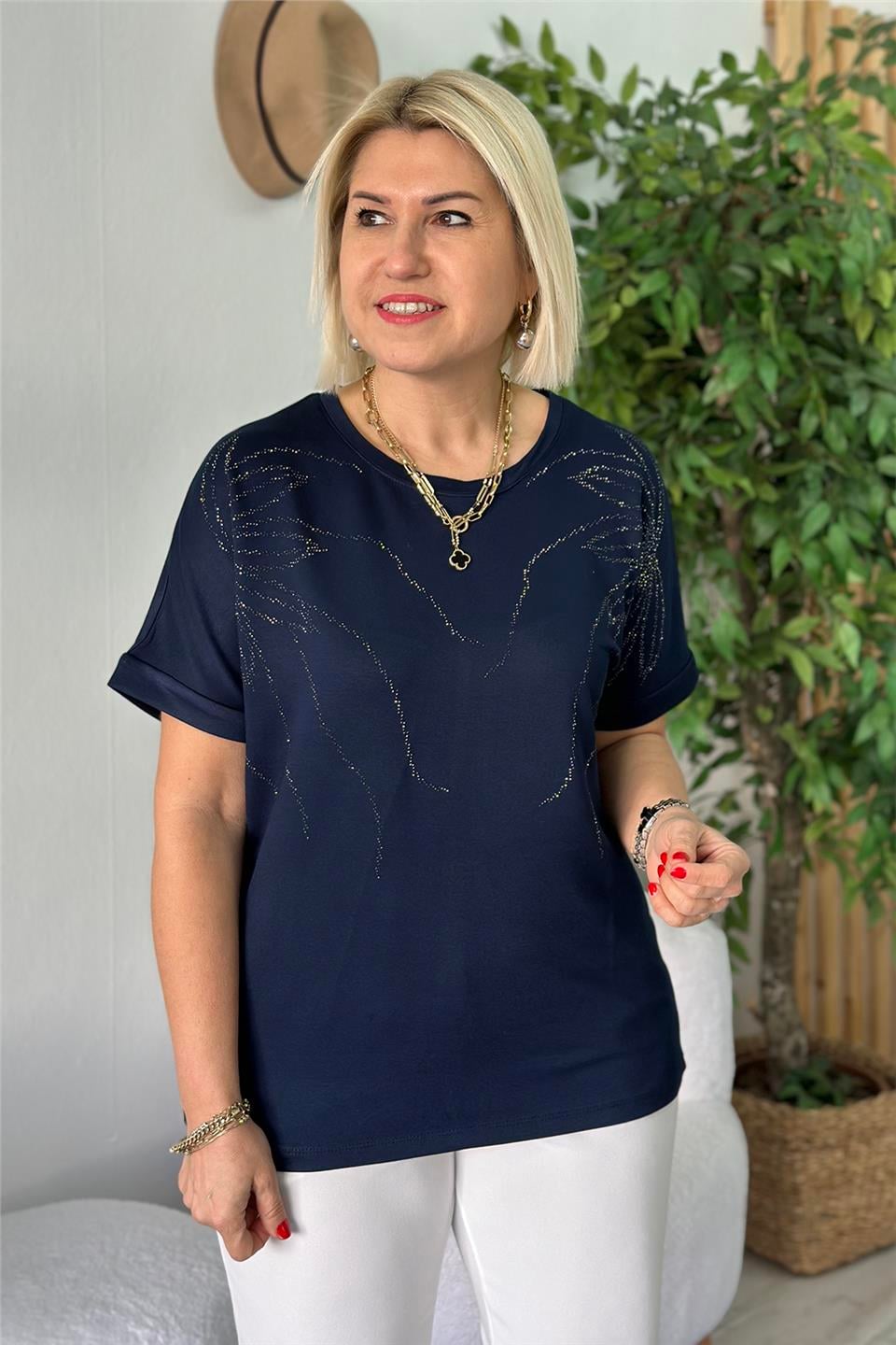 Lacivert Bisiklet yaka Çiçek Desen Taş Baskılı Penye TshirtUTS25002062-LACIVERT-M/L