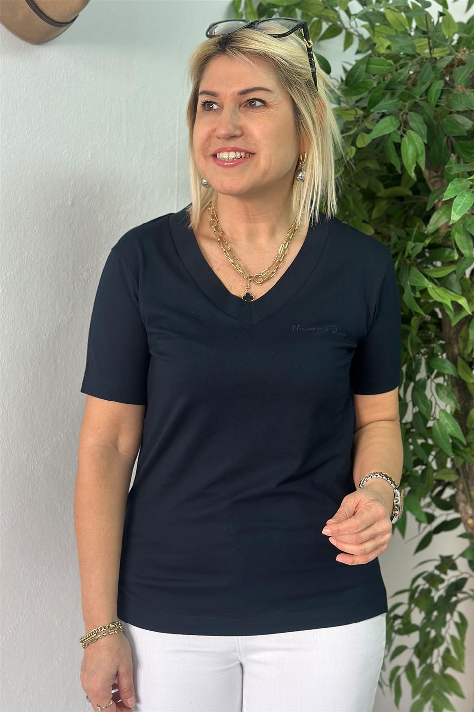 Lacivert V Yaka Basic TshirtUTS25002058-LACIVERT-S