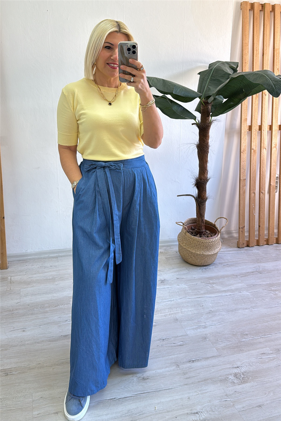 Mavi Beli Lastikli Bağcık Detay İthal Denim Bol Paça PantolonAPNT20250959-MAVI-STD