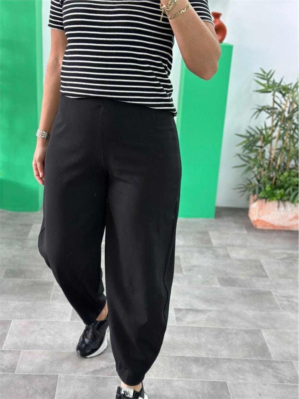 Siyah Beli Lastikli Şalvar Model Crep Pantolon UK224048105-Siyah