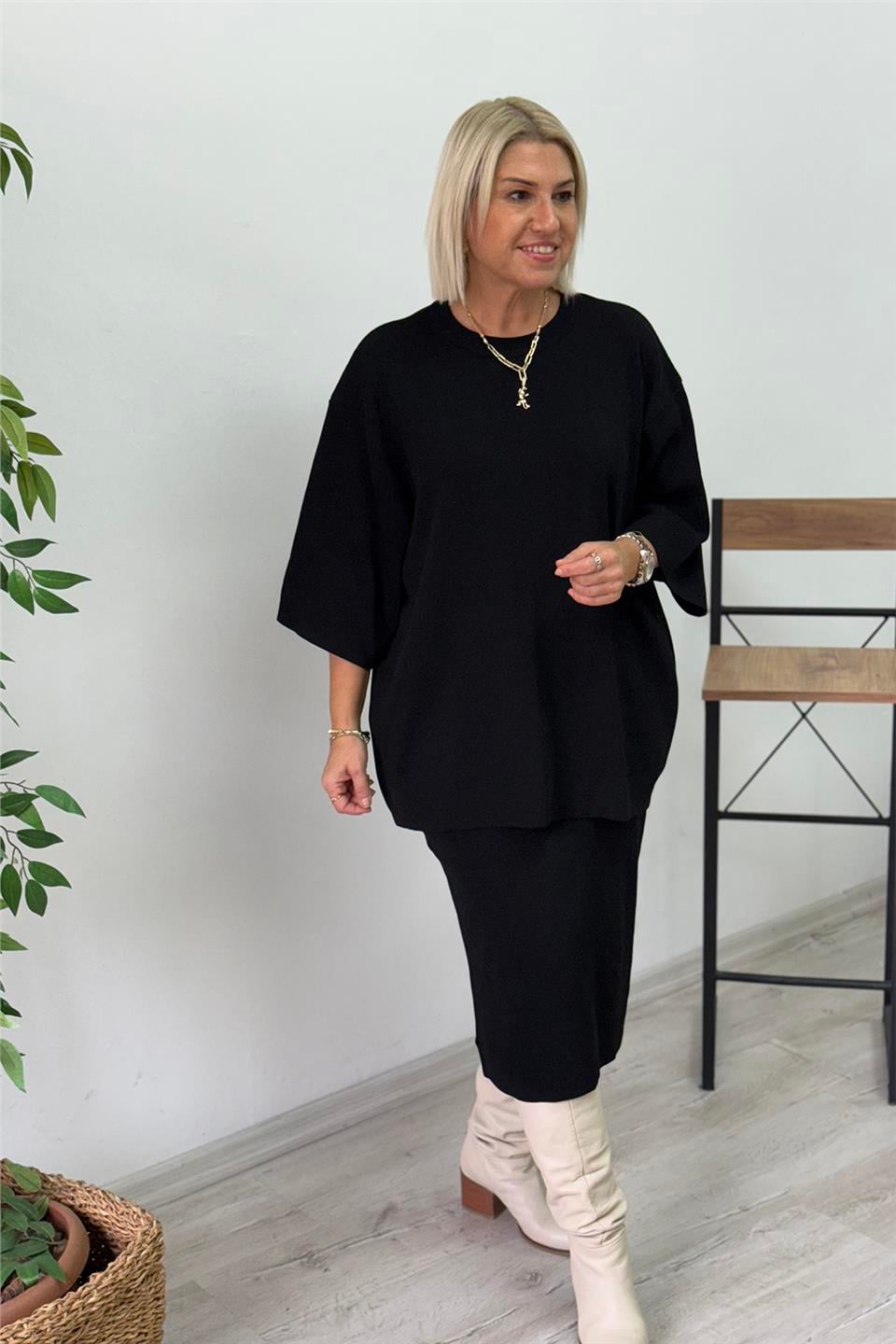 Siyah Bisiklet Yaka Etekli Triko TakımELB25013120-SIYAH-STD