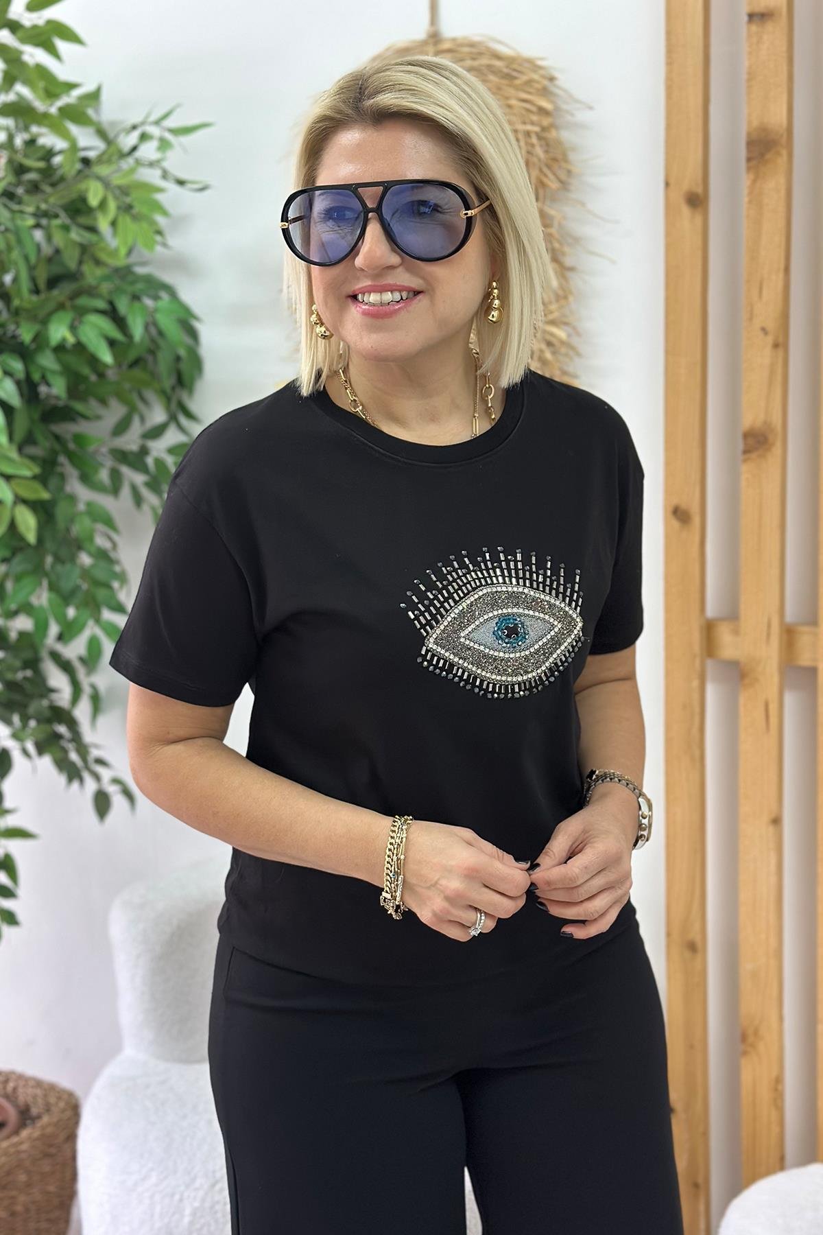 Siyah Bisiklet Yaka Göz Taş İşlemeli TshirtUTS25002052-SIYAH-S