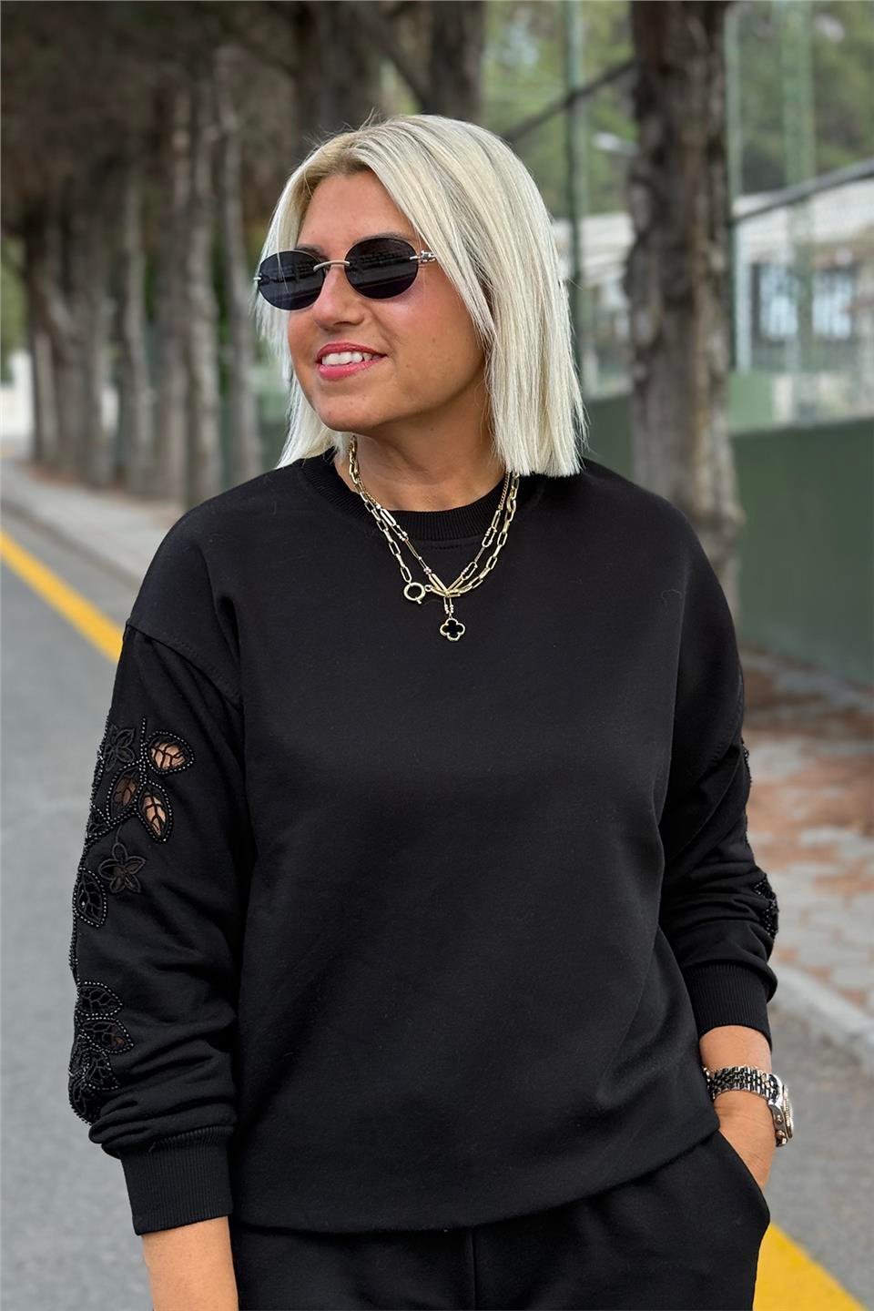 Siyah Bisiklet Yaka Kol Nakışlı SweatUSW0243016-SIYAH-S