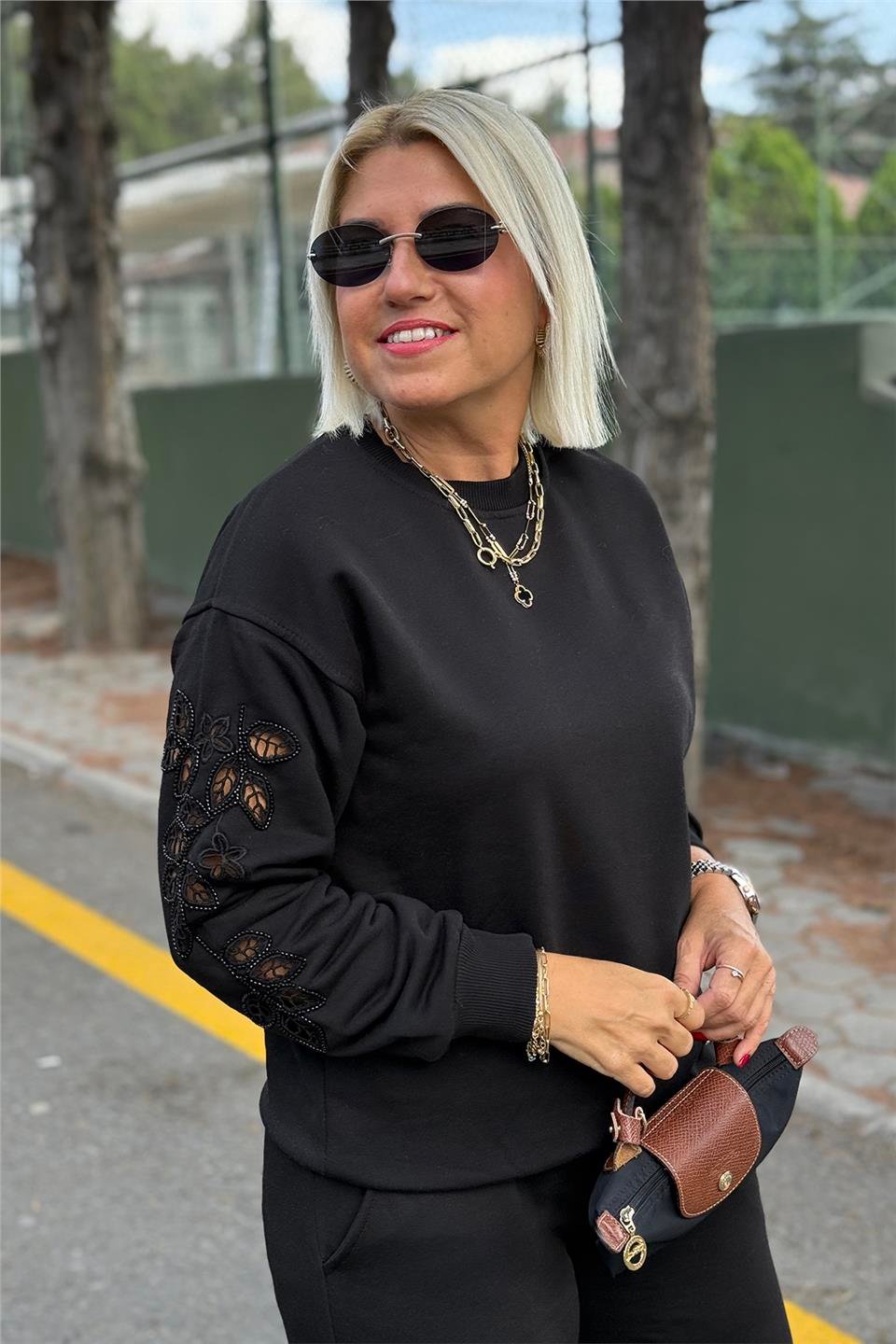 Siyah Bisiklet Yaka Kol Nakışlı SweatUSW0243016-SIYAH-S