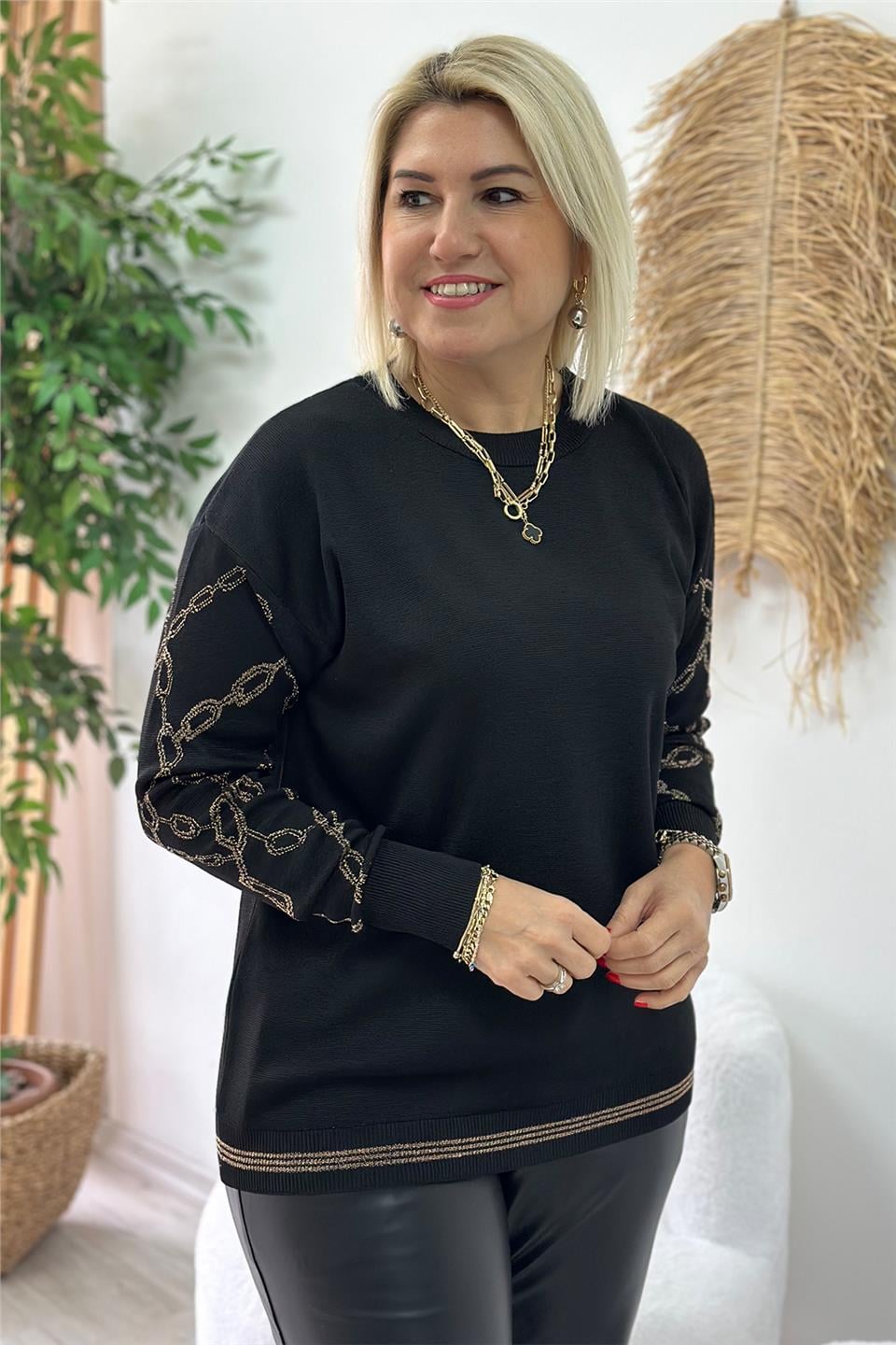 Siyah Bisiklet Yaka Kollar Zincir Baskılı TrikoUT24110949-SIYAH-STD