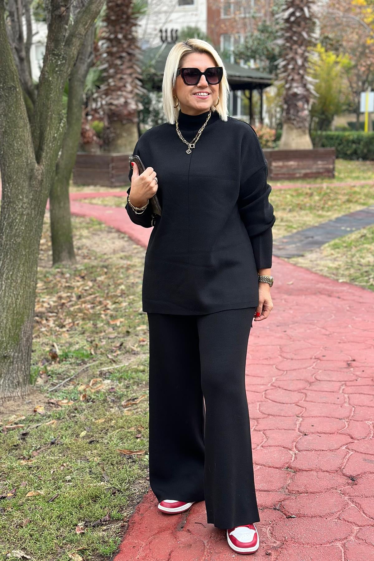 Siyah Dik Yaka Triko TakımUK2260385-SIYAH-STD