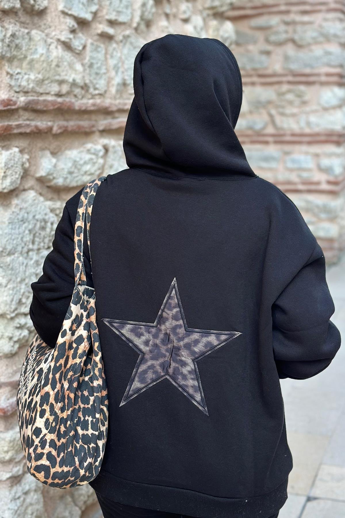 Siyah Kapüşonlu Yıldız Nakışlı Kanguru Cep SweatshirtUK2250137-SIYAH-S