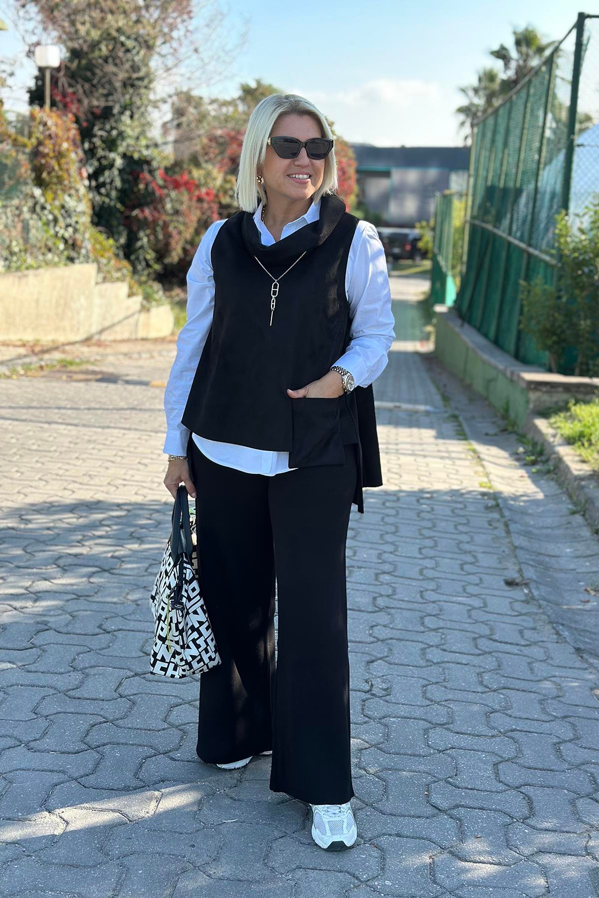 Siyah Kolsuz Cep Detay Süet Verev Kesim SüveterUSW0243022-SIYAH-STD