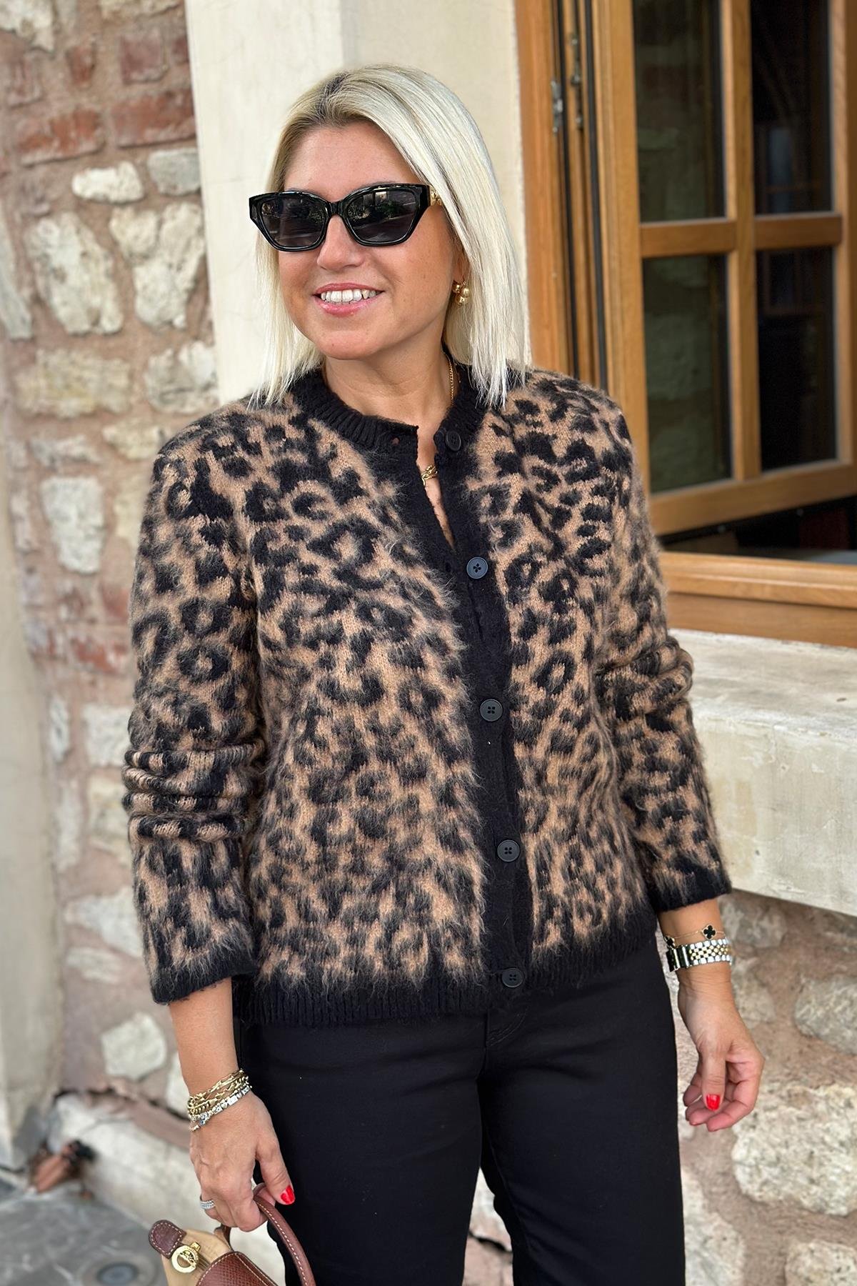 Siyah Leopar Desenli HırkaDK2230136-KAHVERENGI-STD