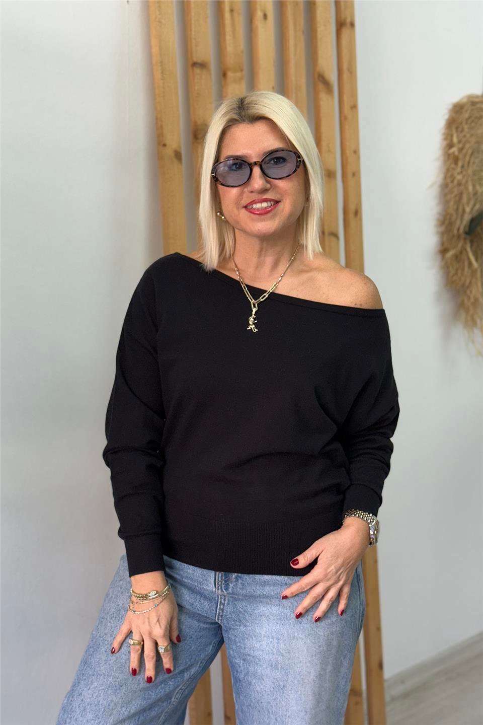 Siyah Omuz Detay Beli Lastikli Düz Renk TrikoUT26001024-SIYAH-STD