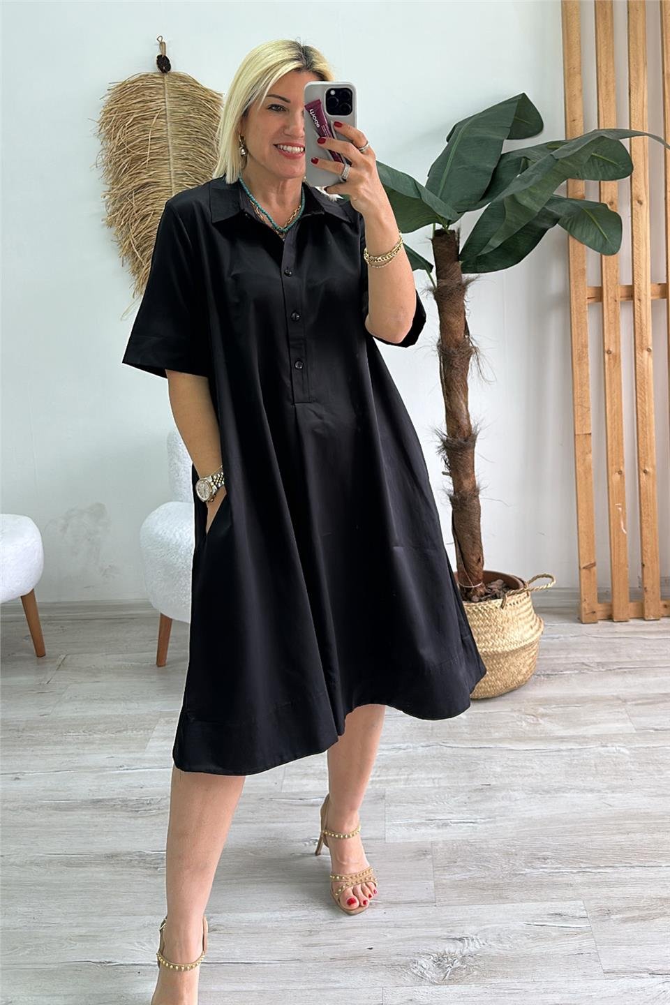 Siyah Polo Yaka Yarım Pat Düğmeli Salaş ElbiseELB2401264-SIYAH-42