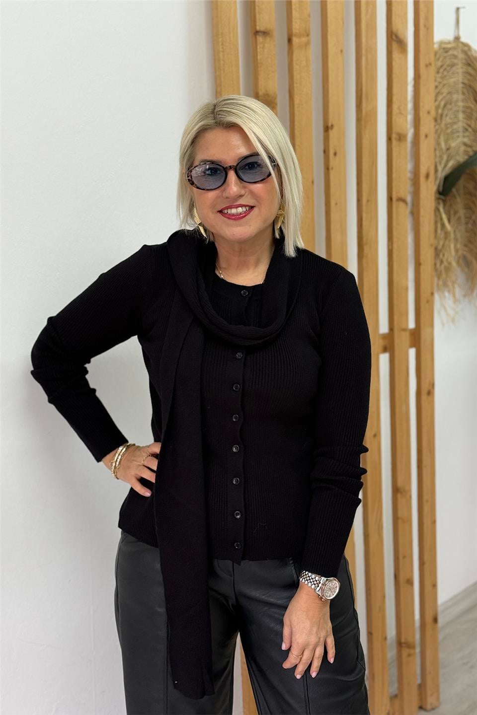 Siyah Şal Yakalı Fitilli Düğmeli TrikoUT24111048-SIYAH-STD