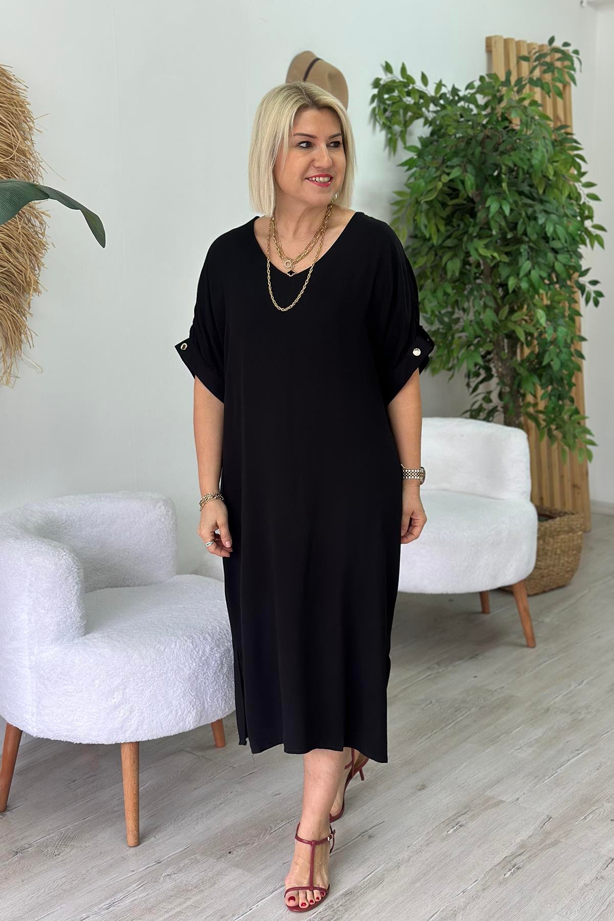 Siyah V Yaka Kol Çıtır Detay Yırtmaçlı ElbiseELB2401231-SIYAH-42