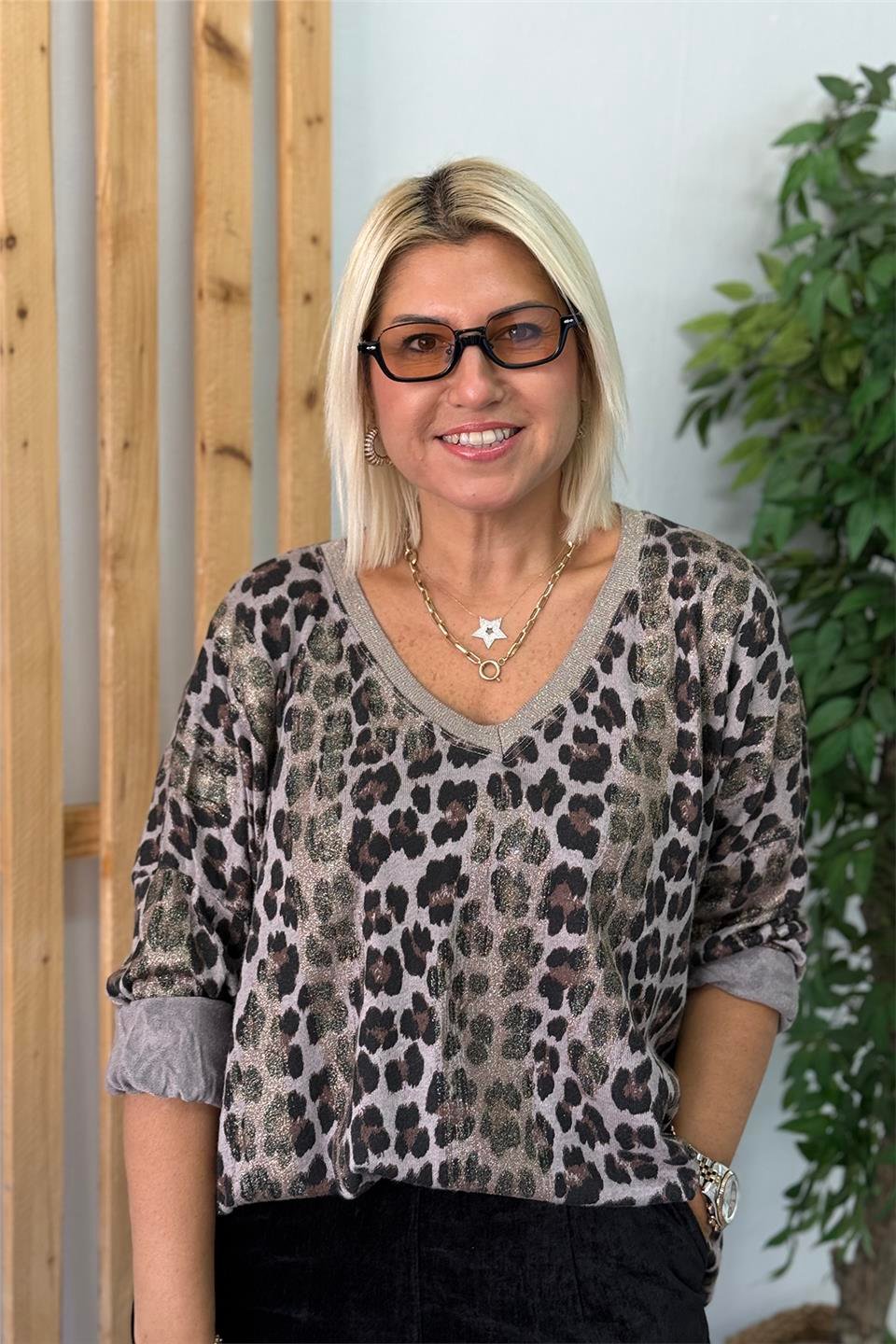 Vizon V Yaka Sim Baskılı Tunik Pamuk BluzUBL2412251-VIZON-STD