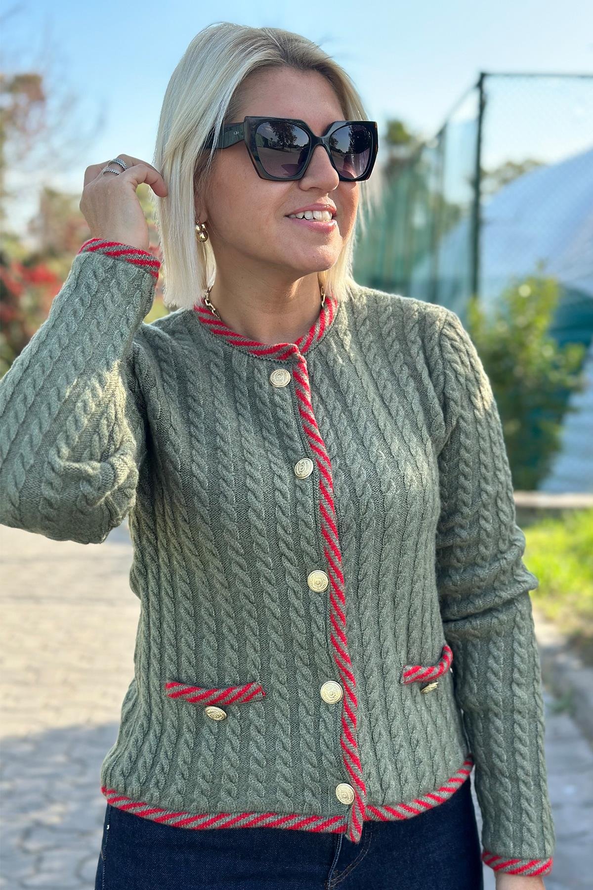 Yeşil Kırmızı Biyeli HırkaDK2230150-YESIL-STD